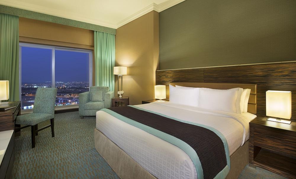 atana hotel dubai to mall of emirates